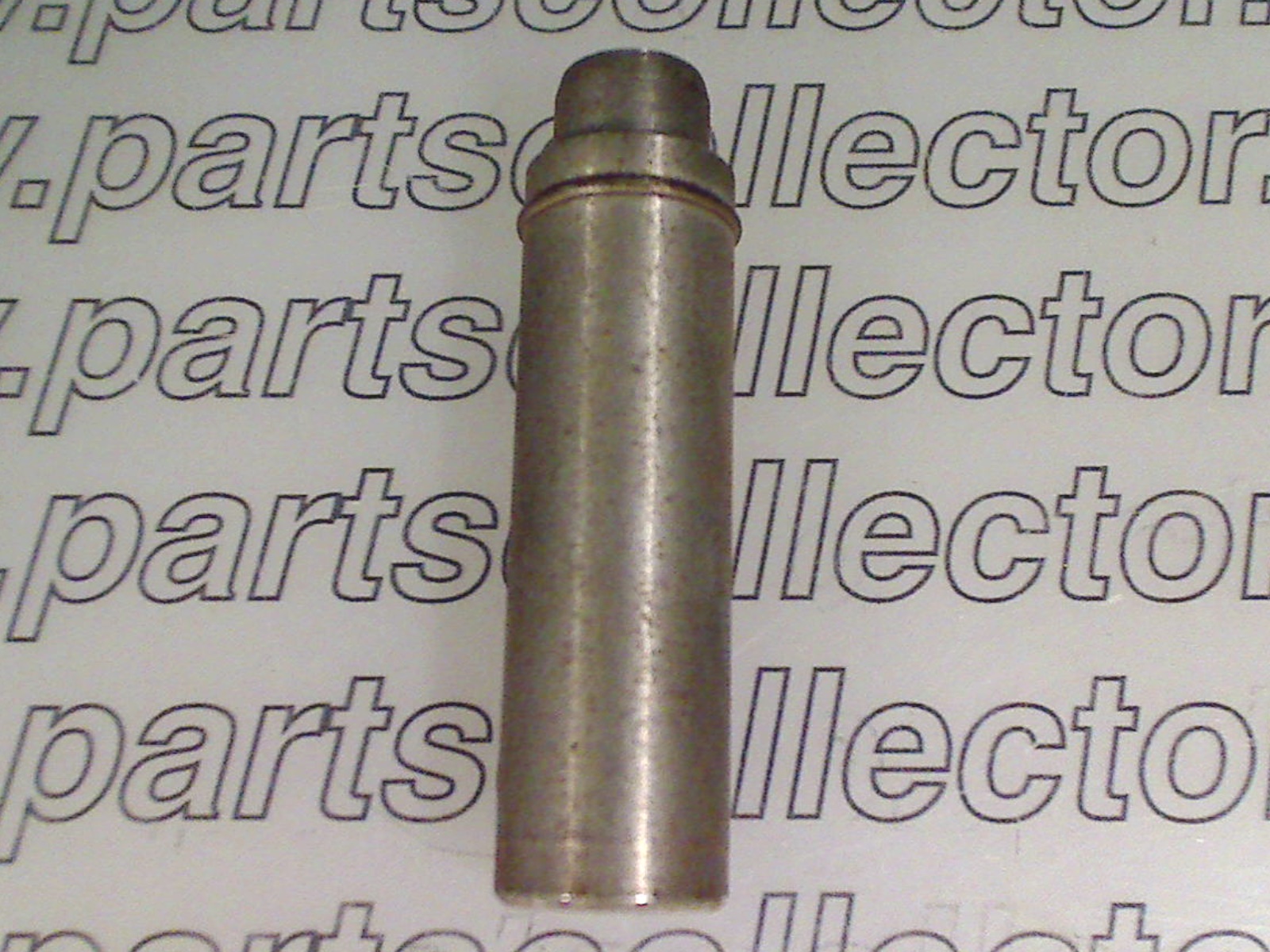 VALVE GUIDE WITH STOP RING